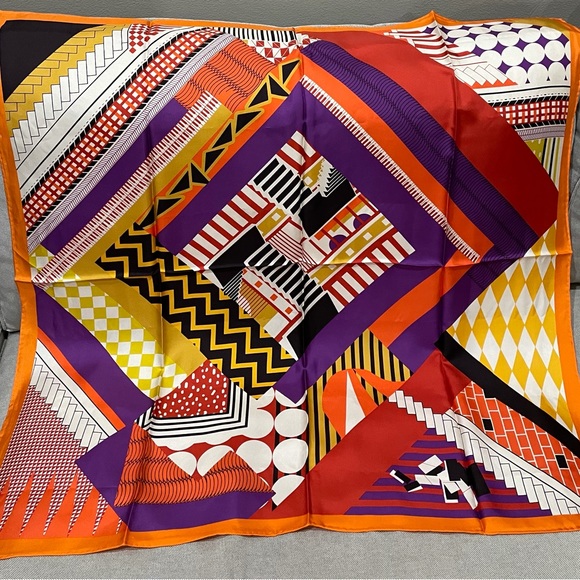 Baoshidi 100% Silk Scarf NWOT - Picture 1 of 7